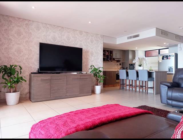 2 BEDROOM APARTMENT FOR SALE IN POINT WATERFRONT